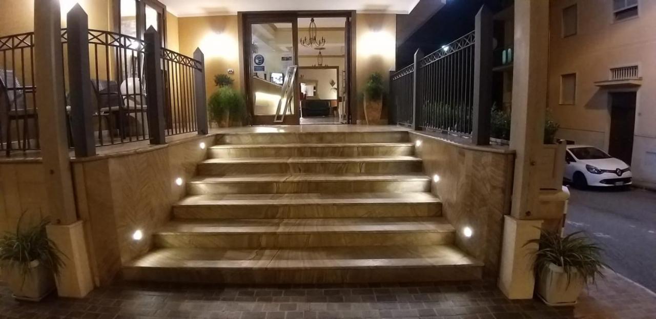 Hotel La Conca Villa San Giovanni Dış mekan fotoğraf